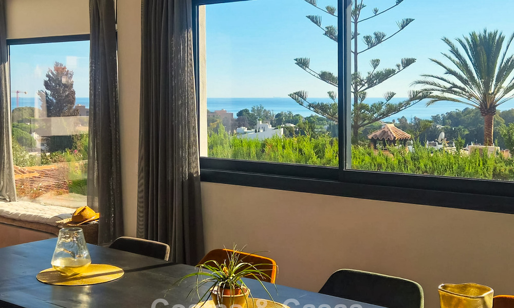 Elegante villa moderna a poca distancia de la playa en venta en Elviria, al este del centro de Marbella 793672