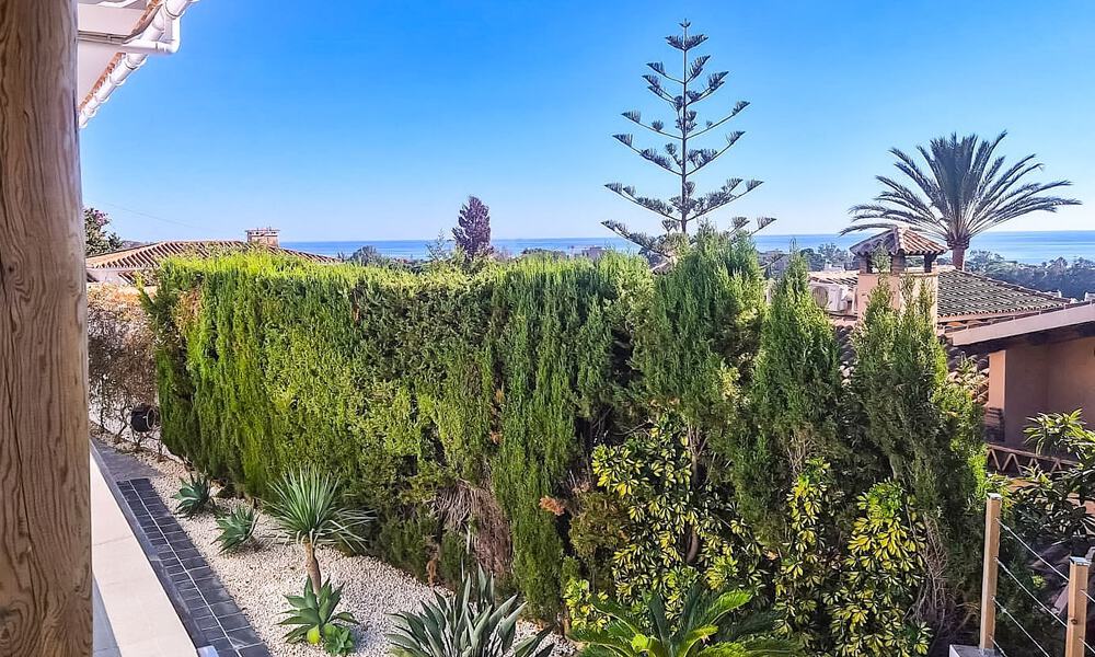 Elegante villa moderna a poca distancia de la playa en venta en Elviria, al este del centro de Marbella 793674