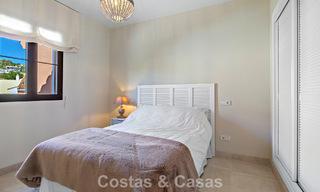 Adosado con vistas panorámicas y amplio jardín en venta en una exclusiva urbanización con campo de golf en Benahavís - Marbella 793710 