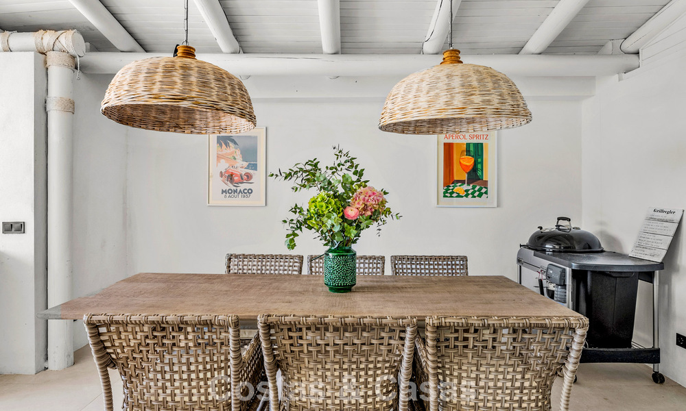 Villa familiar renovada de alta calidad en venta en la codiciada zona de golf de Nueva Andalucía, Marbella 793178