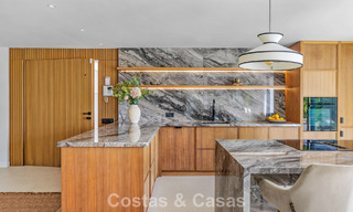 Villa familiar renovada de alta calidad en venta en la codiciada zona de golf de Nueva Andalucía, Marbella 793181 