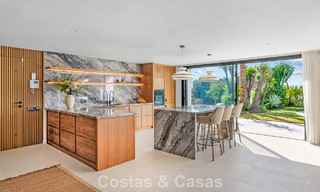 Villa familiar renovada de alta calidad en venta en la codiciada zona de golf de Nueva Andalucía, Marbella 793182 