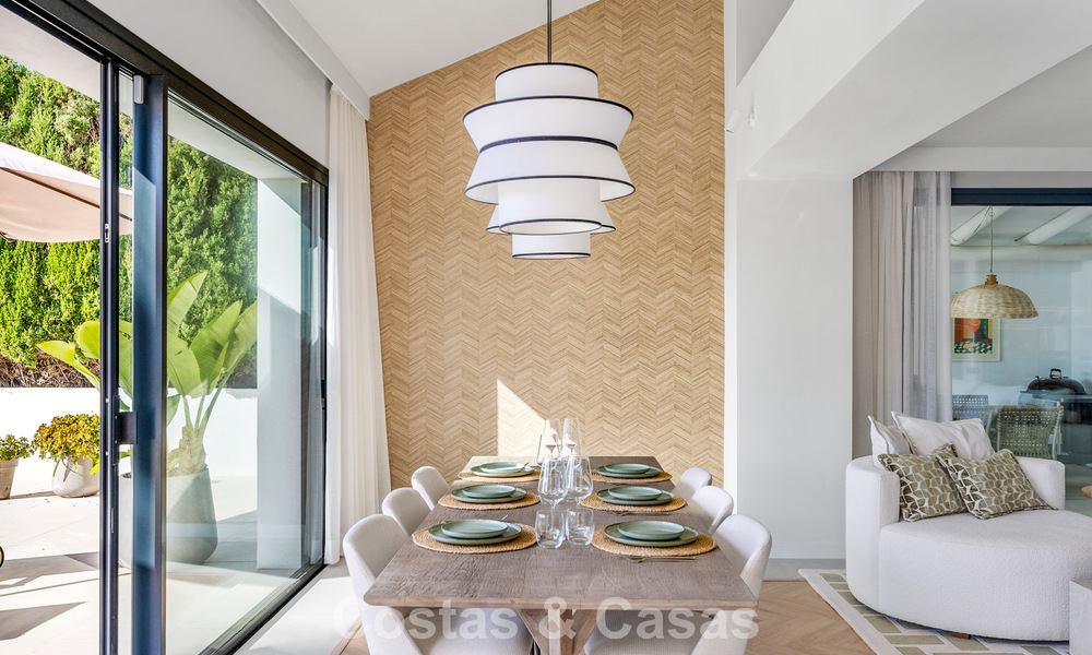 Villa familiar renovada de alta calidad en venta en la codiciada zona de golf de Nueva Andalucía, Marbella 793184