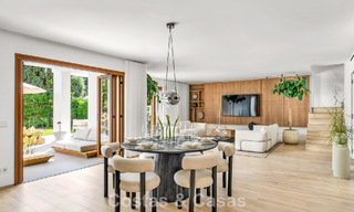 Elegante apartamento dúplex con jardín privado en venta, colindante al campo de golf de Nueva Andalucía, Marbella 793115 