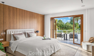 Elegante apartamento dúplex con jardín privado en venta, colindante al campo de golf de Nueva Andalucía, Marbella 793125 