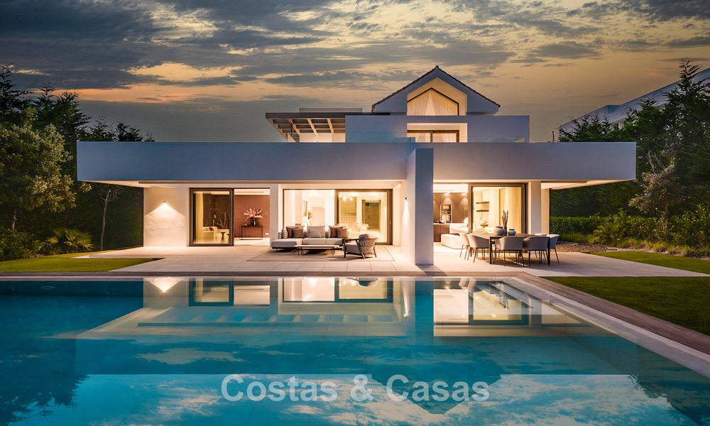 Villa de lujo lista para entrar a vivir con estilo arquitectónico minimalista en venta en la New Golden Mile entre Marbella y Estepona 793084