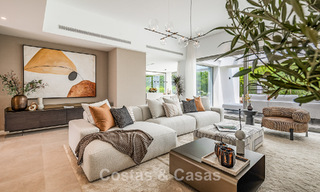 Villa de lujo lista para entrar a vivir con estilo arquitectónico minimalista en venta en la New Golden Mile entre Marbella y Estepona 793096 
