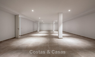 Villa de lujo lista para entrar a vivir con estilo arquitectónico minimalista en venta en la New Golden Mile entre Marbella y Estepona 793102 