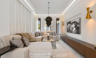 Elegante villa andaluza con vistas panorámicas al mar en venta en El Madroñal, Benahavís - Marbella 793849 