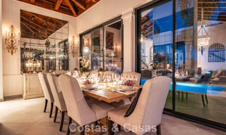 Elegante villa andaluza con vistas panorámicas al mar en venta en El Madroñal, Benahavís - Marbella 793872 