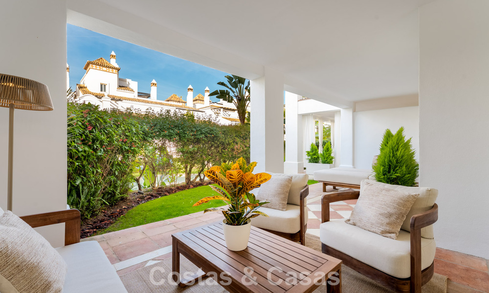 Elegante apartamento en planta baja con jardín privado en venta en Sierra Blanca, Marbella 793896