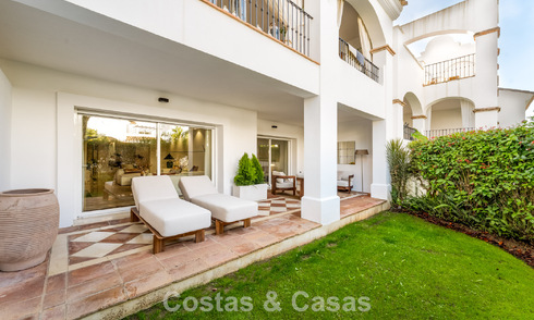 Elegante apartamento en planta baja con jardín privado en venta en Sierra Blanca, Marbella 793909