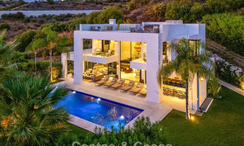 Exclusiva villa de lujo de diseño modernista en venta en el Valle del Golf de Nueva Andalucía, Marbella 793911