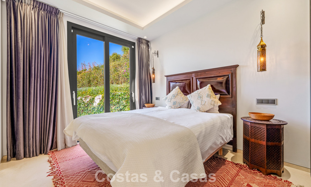 Exclusiva villa de lujo de diseño modernista en venta en el Valle del Golf de Nueva Andalucía, Marbella 793915