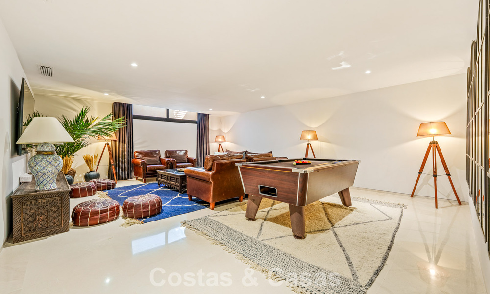 Exclusiva villa de lujo de diseño modernista en venta en el Valle del Golf de Nueva Andalucía, Marbella 793921