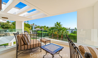 Exclusiva villa de lujo de diseño modernista en venta en el Valle del Golf de Nueva Andalucía, Marbella 793932 