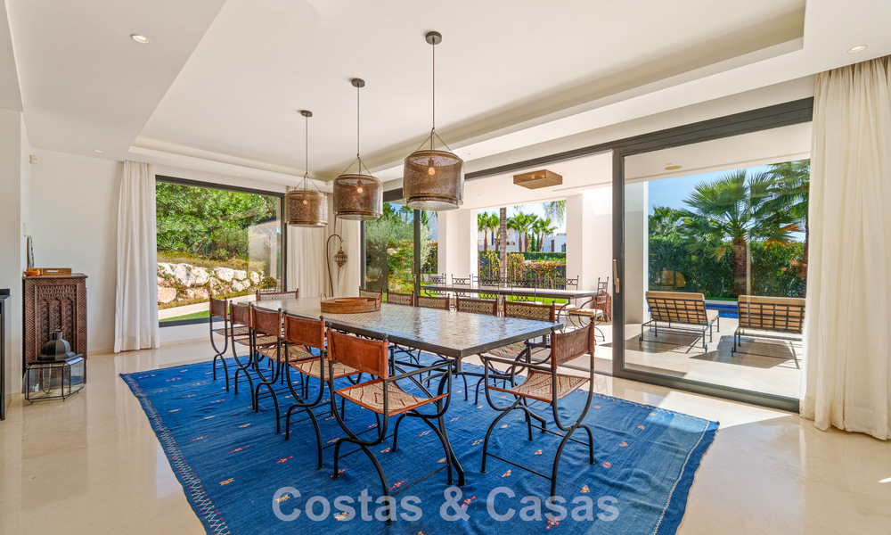 Exclusiva villa de lujo de diseño modernista en venta en el Valle del Golf de Nueva Andalucía, Marbella 793936