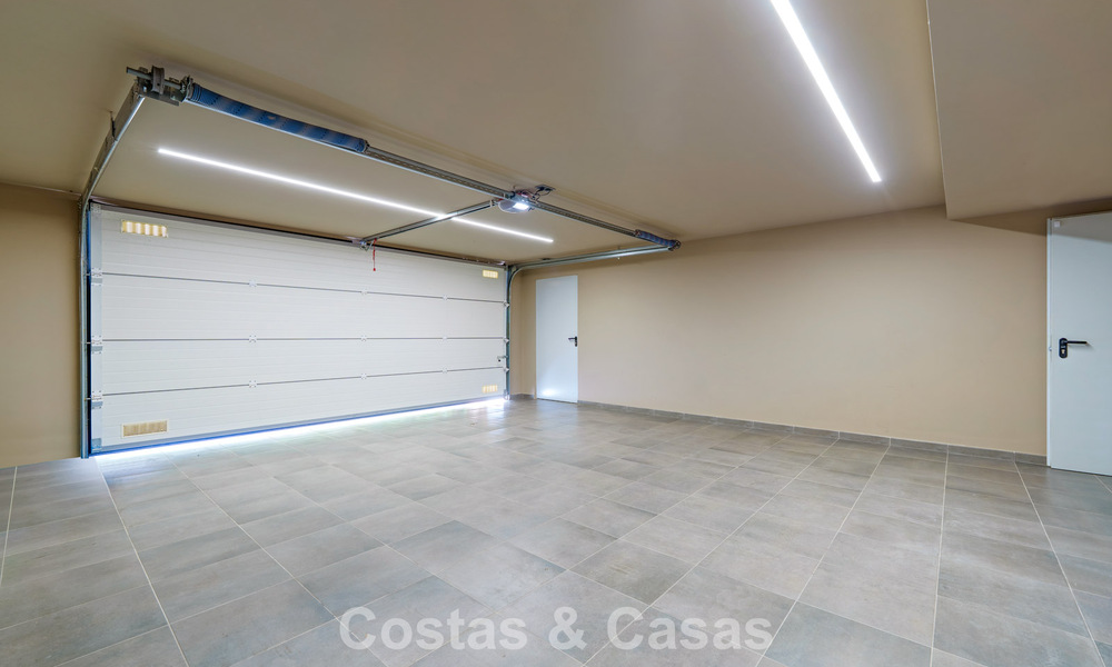 Exclusiva villa de lujo de diseño modernista en venta en el Valle del Golf de Nueva Andalucía, Marbella 793949