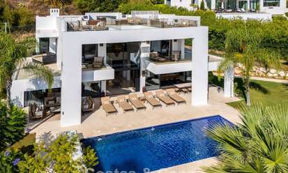 Exclusiva villa de lujo de diseño modernista en venta en el Valle del Golf de Nueva Andalucía, Marbella 793961