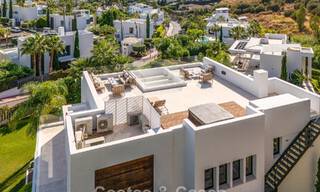 Exclusiva villa de lujo de diseño modernista en venta en el Valle del Golf de Nueva Andalucía, Marbella 793963 