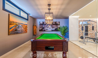 Villa de lujo con estilo contemporáneo en venta en una comunidad privada y segura de Nueva Andalucía, Marbella 794002 