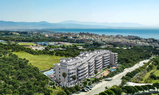 Apartamentos de obra nueva contemporáneos con vistas al mar en venta en Torremolinos, Costa del Sol 793818 