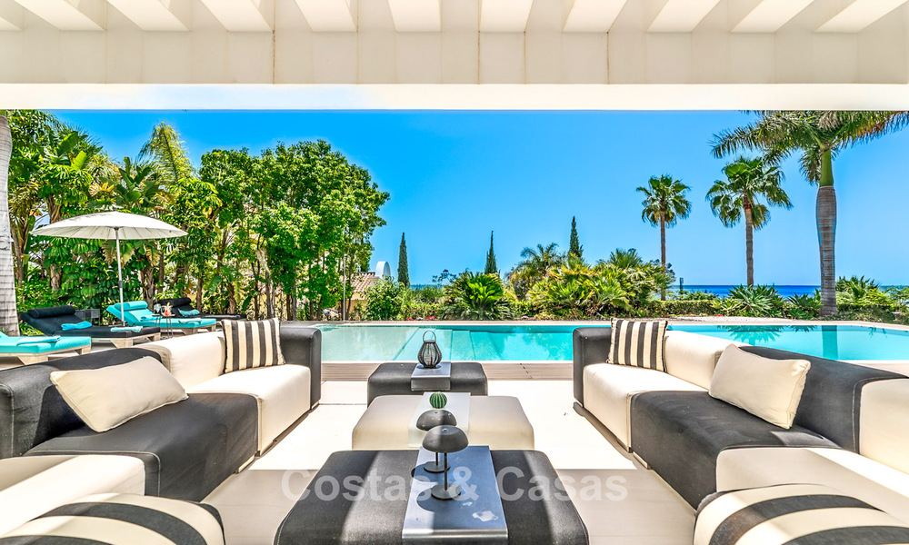 Villa de lujo, moderna y de alta gama en venta con vistas al mar en un prestigioso resort de golf en Marbella - Benahavís 794025