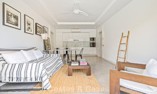 Amplia villa moderna con casa de invitados independiente en venta en El Madroñal, Benahavís - Marbella 794054 