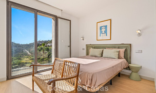 Amplia villa moderna con casa de invitados independiente en venta en El Madroñal, Benahavís - Marbella 794064 