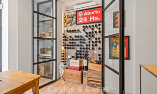 Amplia villa moderna con casa de invitados independiente en venta en El Madroñal, Benahavís - Marbella 794074 