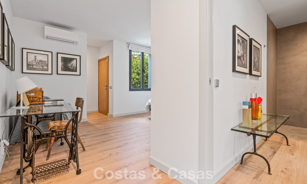 Amplia villa moderna con casa de invitados independiente en venta en El Madroñal, Benahavís - Marbella 794080