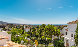 Apartamento dúplex listo para entrar a vivir, lujosamente reformado, en venta en las colinas de Marbella - Benahavís 794091 