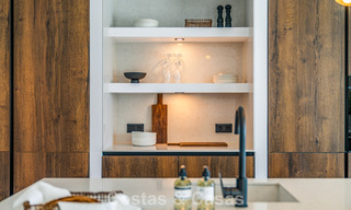 Apartamento dúplex listo para entrar a vivir, lujosamente reformado, en venta en las colinas de Marbella - Benahavís 794101 