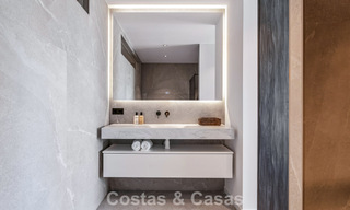 Apartamento dúplex listo para entrar a vivir, lujosamente reformado, en venta en las colinas de Marbella - Benahavís 794110 