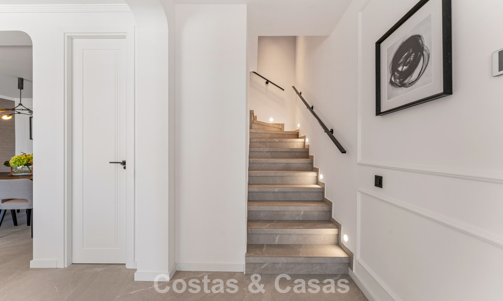 Apartamento dúplex listo para entrar a vivir, lujosamente reformado, en venta en las colinas de Marbella - Benahavís 794122