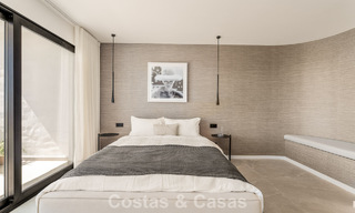 Apartamento dúplex listo para entrar a vivir, lujosamente reformado, en venta en las colinas de Marbella - Benahavís 794124 