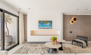 Apartamento dúplex listo para entrar a vivir, lujosamente reformado, en venta en las colinas de Marbella - Benahavís 794128 