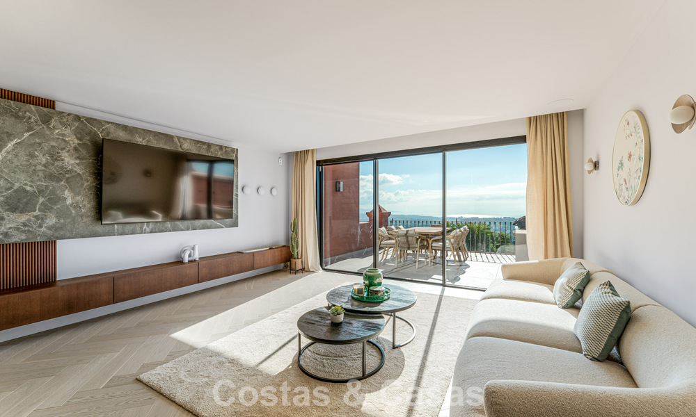 Ático de diseño escandinavo exclusivo con vistas de 180° en venta en Benahavís - Marbella 794163