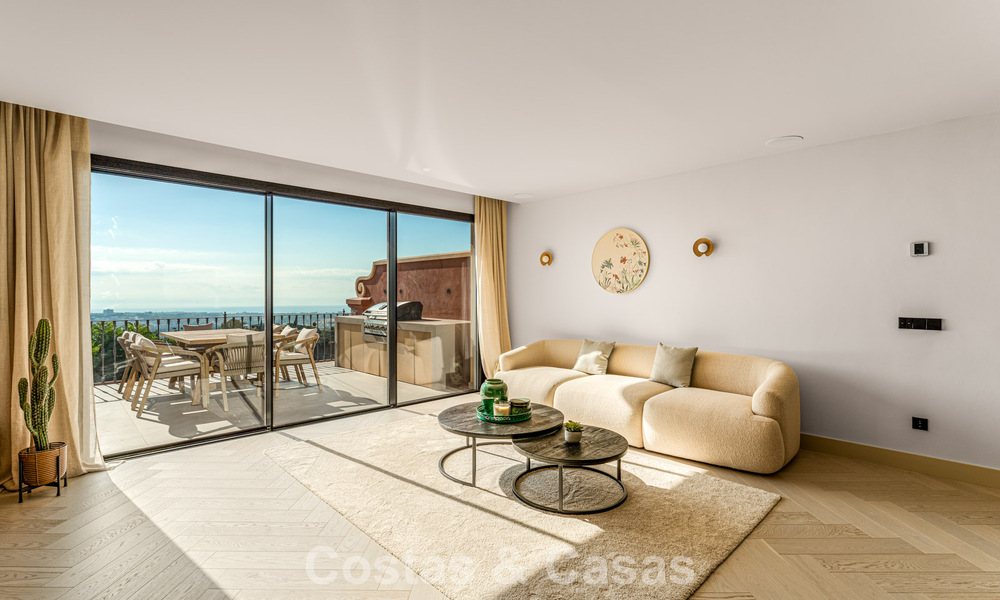 Ático de diseño escandinavo exclusivo con vistas de 180° en venta en Benahavís - Marbella 794184