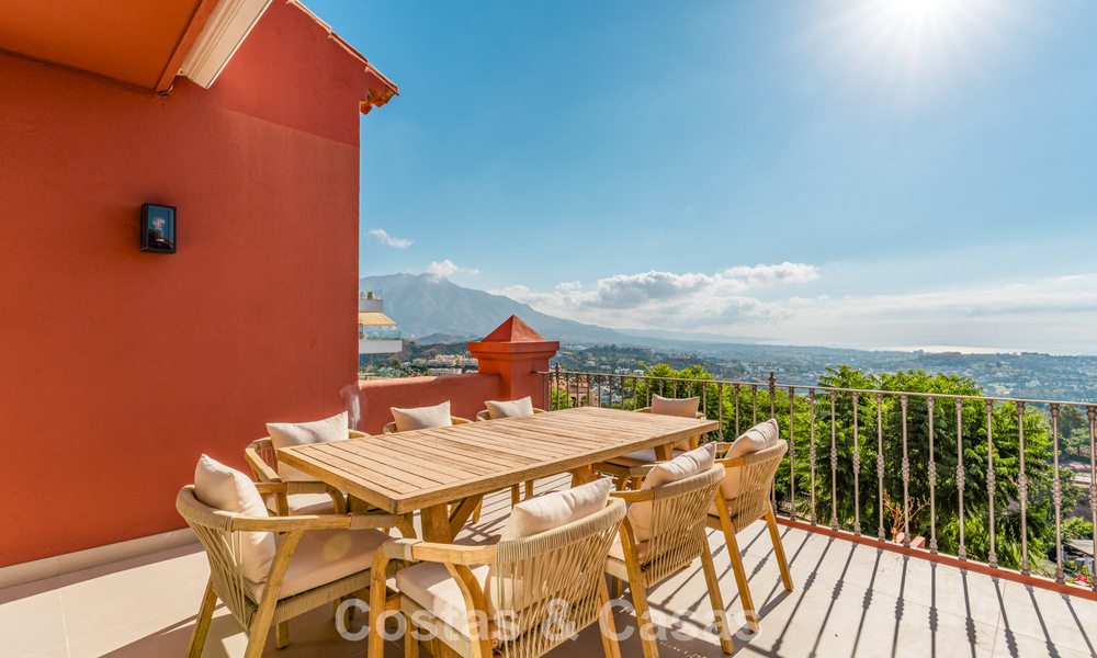 Ático de diseño escandinavo exclusivo con vistas de 180° en venta en Benahavís - Marbella 794188
