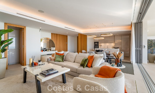 Amplio apartamento contemporáneo, listo para entrar a vivir en venta en las colinas de la Quinta en Marbella - Benahavís 794379 