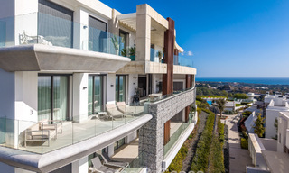 Amplio apartamento contemporáneo, listo para entrar a vivir en venta en las colinas de la Quinta en Marbella - Benahavís 794388 