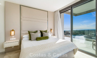 Amplio apartamento contemporáneo, listo para entrar a vivir en venta en las colinas de la Quinta en Marbella - Benahavís 794391 