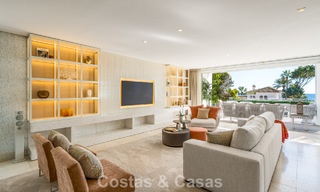 Prestigiosa villa pareada moderna renovada en venta, segunda línea de playa en Puente Romano en la Milla de Oro de Marbella 794457 