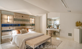 Prestigiosa villa pareada moderna renovada en venta, segunda línea de playa en Puente Romano en la Milla de Oro de Marbella 794474 