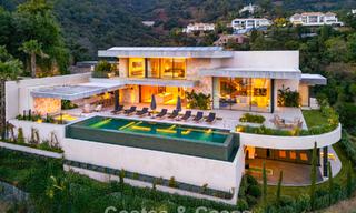 Villa de lujo totalmente nueva con vistas panorámicas en venta en la urbanización cerrada de El Madroñal, Benahavis - Marbella 794193 