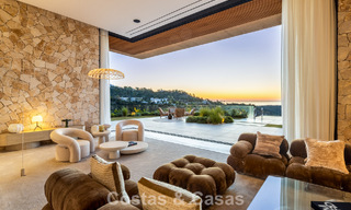 Villa de lujo totalmente nueva con vistas panorámicas en venta en la urbanización cerrada de El Madroñal, Benahavis - Marbella 794197 