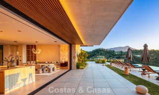 Villa de lujo totalmente nueva con vistas panorámicas en venta en la urbanización cerrada de El Madroñal, Benahavis - Marbella 794200 