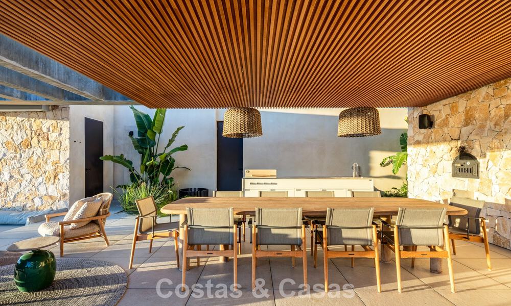 Villa de lujo totalmente nueva con vistas panorámicas en venta en la urbanización cerrada de El Madroñal, Benahavis - Marbella 794202