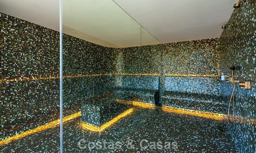 Villa de lujo totalmente nueva con vistas panorámicas en venta en la urbanización cerrada de El Madroñal, Benahavis - Marbella 794209